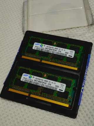 3x Módulos RAM DDR3 SODIMM 2GB Kingston y Samsung