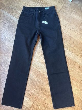 Pantalón vaquero negro Bershka T.36