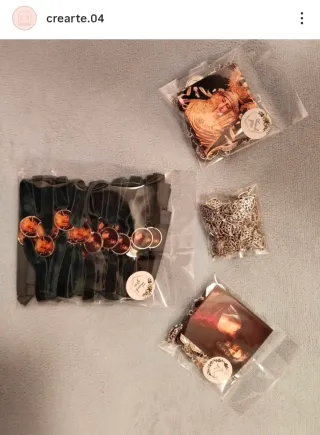 Pulsera terciopelo morado con dije