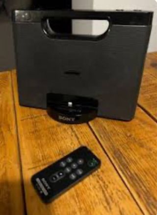 Altavoz Sony Negro con Base y Mando