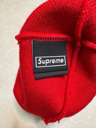 Gorro Supreme Rojo