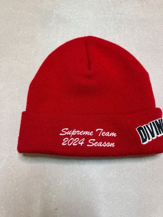 Gorro Supreme Rojo