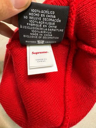 Gorro Supreme Rojo