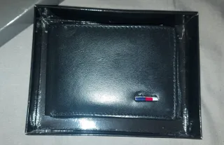 Billetera de piel para hombre