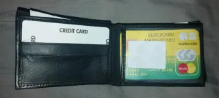 Billetera de piel para hombre