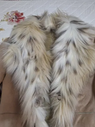 Abrigo piel beige talla 42