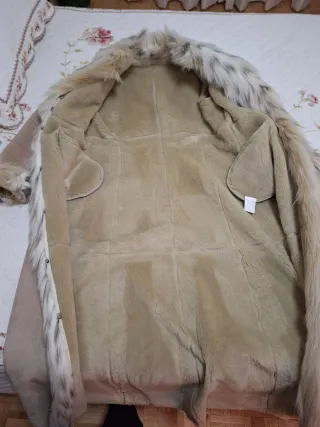 Abrigo piel beige talla 42