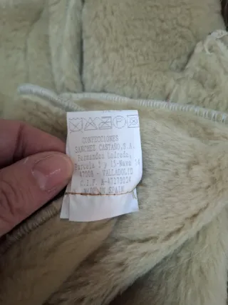 Abrigo piel beige talla 42