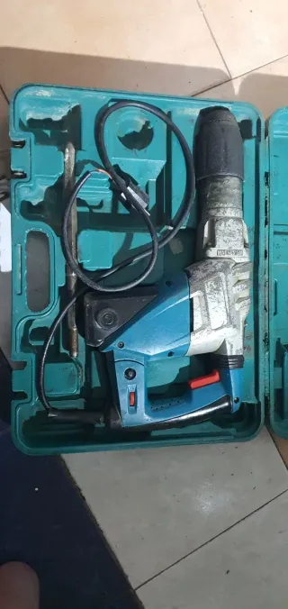 Martillo Eléctrico con Maletín