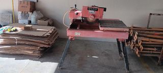 Cortadora de azulejos y materiales de construcción