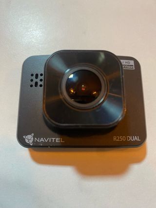 Cámara de coche Navitel R250 Dual + tarjeta microS