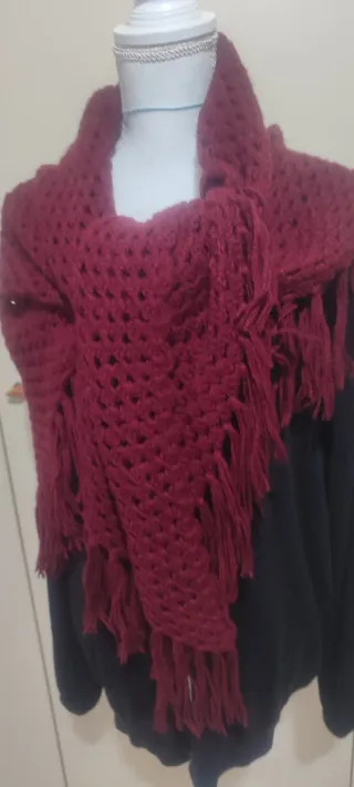 Sciarpone triangolare uncinetto con frange