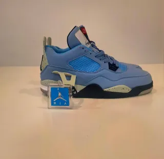Air Jordan 4 Retro University Blue Talla 44.5 DS