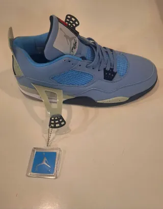 Air Jordan 4 Retro University Blue Talla 44.5 DS