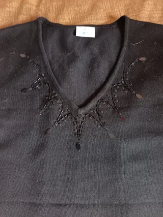 Chaleco negro con pedrería talla Xl