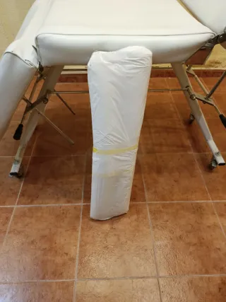 Camilla estética con ruedas