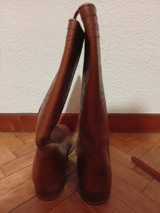 Botas de caza T43 + Bolsa cuero