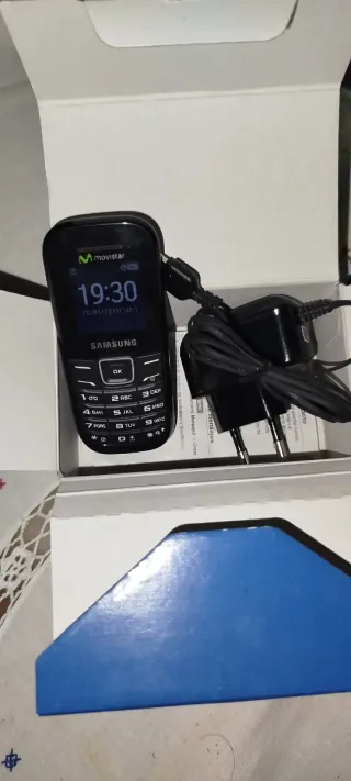 Teléfono Samsung Móvil Negro