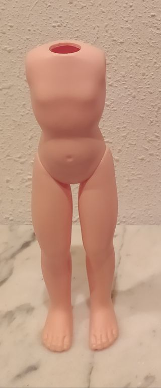 Cuerpo de muñeca Lesly.