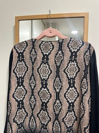 Vestido estampado serpiente talla 50