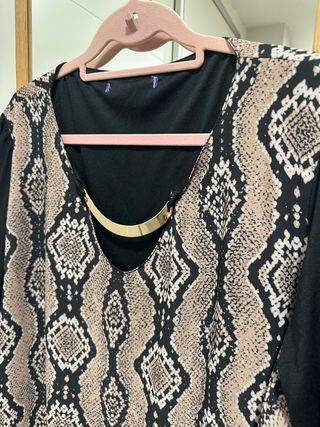 Vestido estampado serpiente talla 50