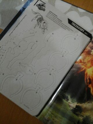 Álbum Cromos Jurassic World + Cromos