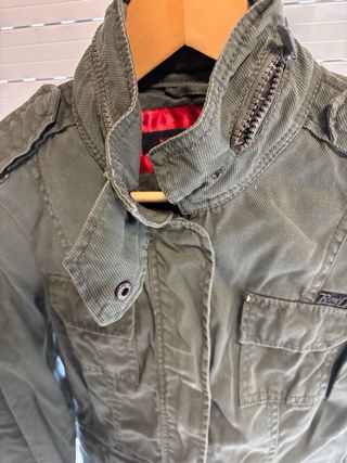 Chaqueta Vintage Verde Militar Bershka