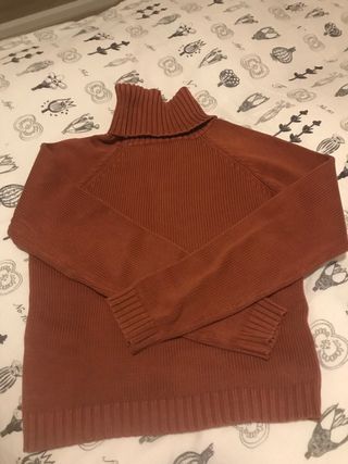 Jersey Zara Cuello Alto , color caldero