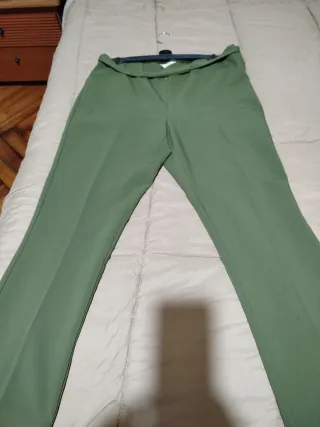 Pantalón Mango Verde Oliva Talla M