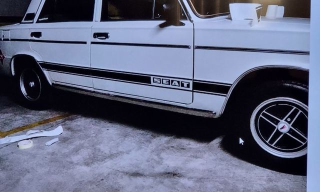 Pegatina lateral seat 124