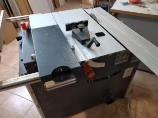 Sierra de mesa para madera Fresadora y cepillado.