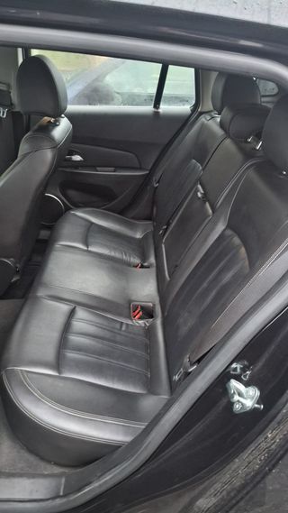 Chevrolet Cruze SW 2012 2.0 163cv