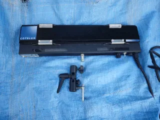 Foco Cotelux 155R con rótula Manfrotto