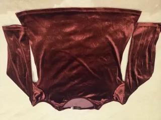 Blusa de terciopelo burdeos talla única