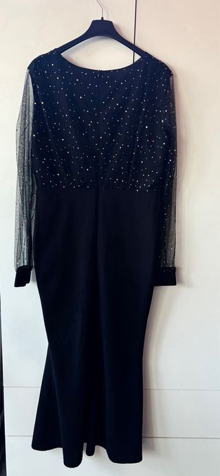 Vestido largo negro con brillos