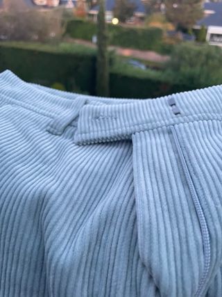 Pantalón Massimo Dutti pana verde nuevo