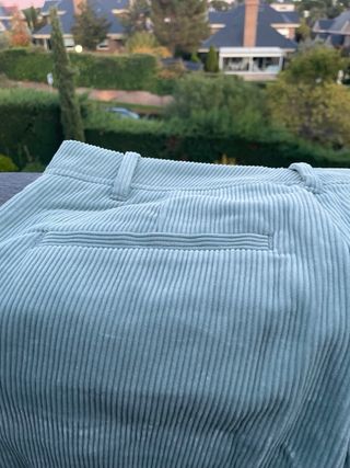 Pantalón Massimo Dutti pana verde nuevo