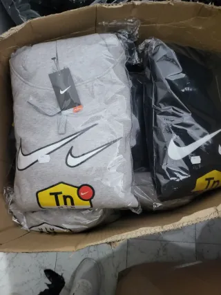 Chándal Nike Gris y Negro