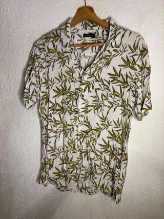 Camisa Hawaiana Estampada Hojas Slim fit