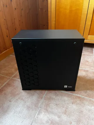 Medion Erazer Computer Desktop Nero