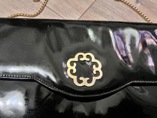 Bolso de hombro vintage negro y dorado