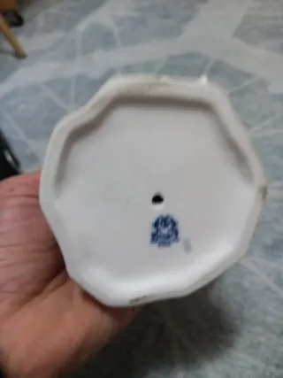 Figura de porcelana bailarina con sombrero