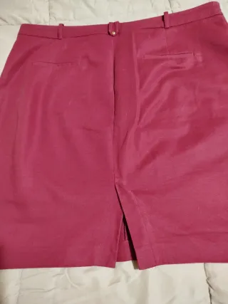 Falda Cortefiel burdeos.Talla 42