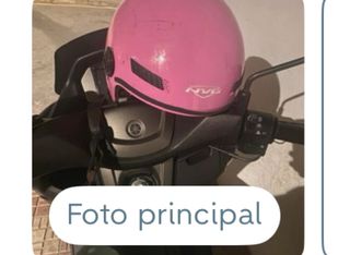 Casco rosa para moto
