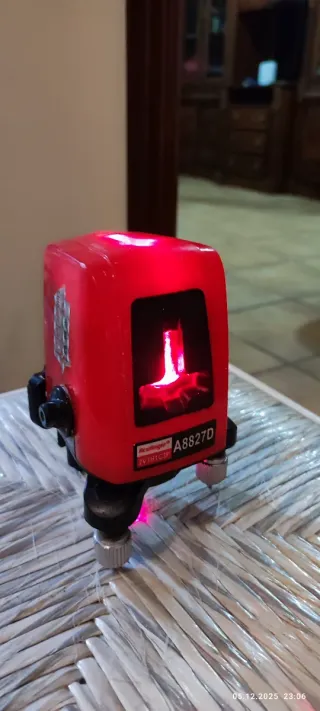 Nivel Láser Rojo A8827D