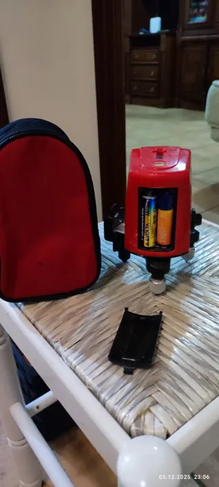 Nivel Láser Rojo A8827D