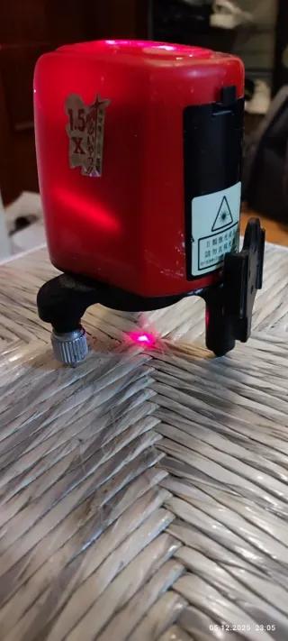 Nivel Láser Rojo A8827D