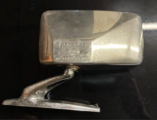 Espejo retrovisor coche clásico