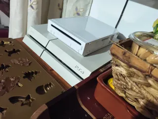 PS4 (PlayStation 4) Bianca