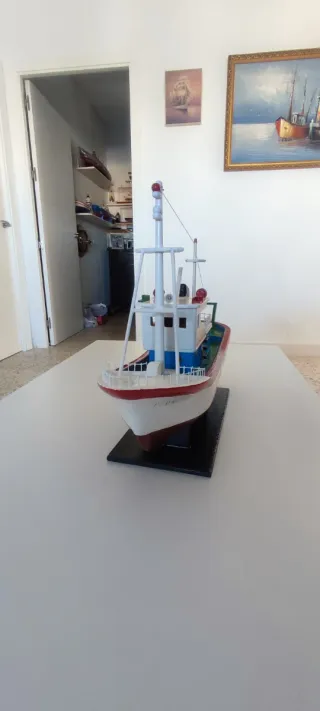 Barco pesquero hecho a mano